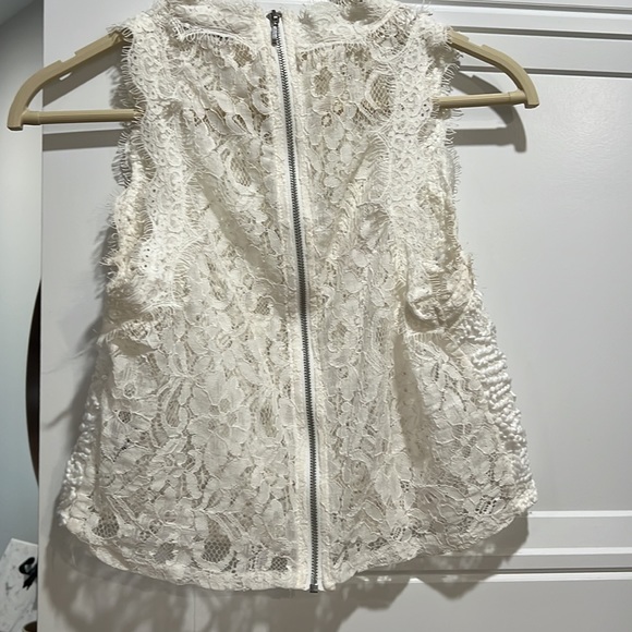 Zara lace, embroidered, sleeveless top, size small - Picture 2 of 2